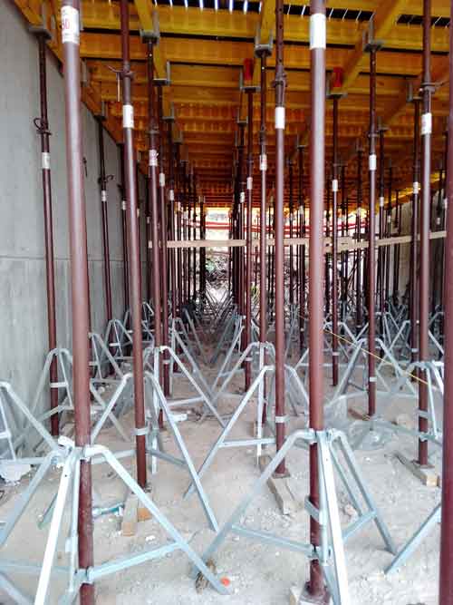 apuntalamiento pie derecho italiano h20